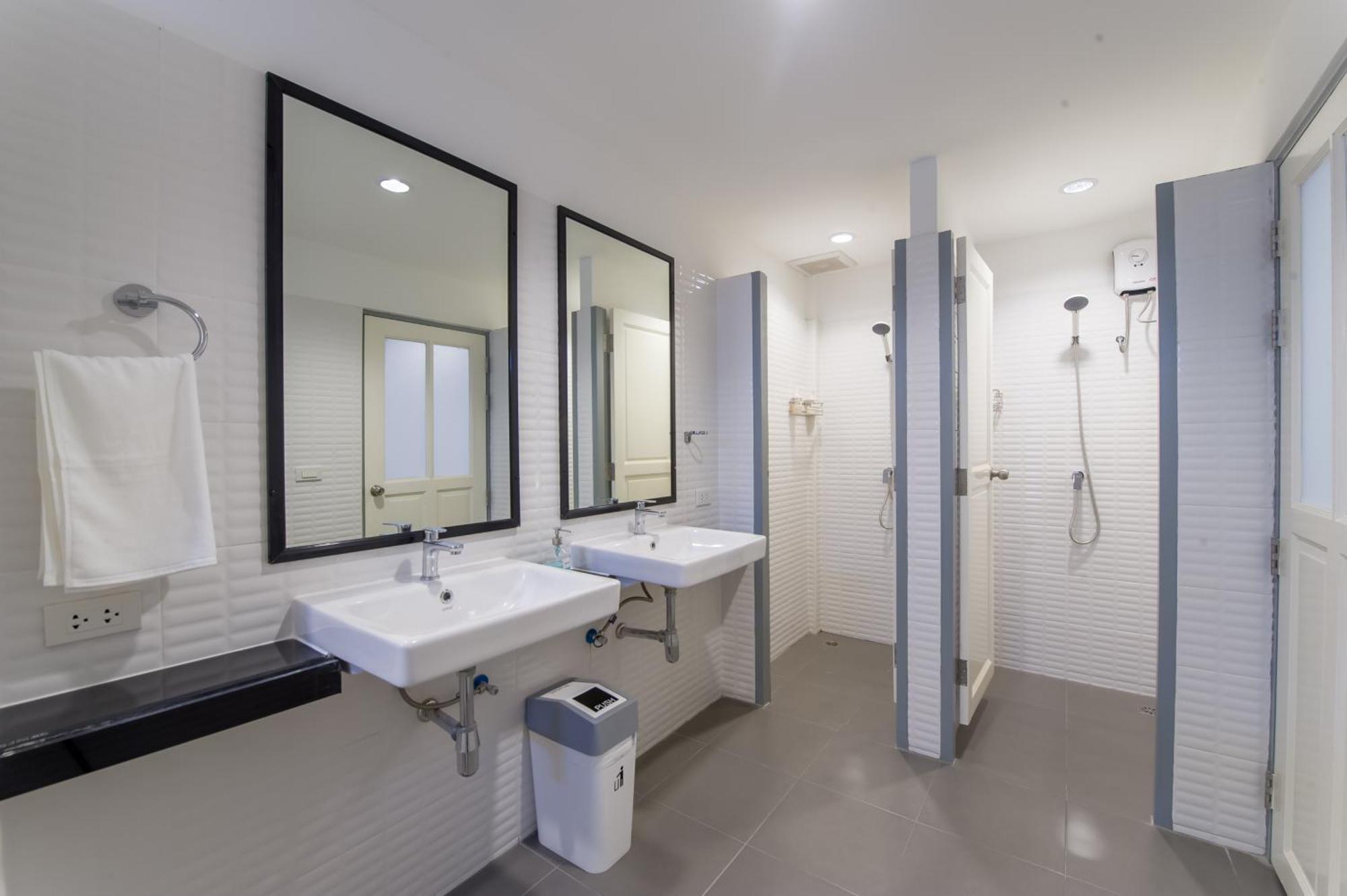 X9hostel * בנגקוק