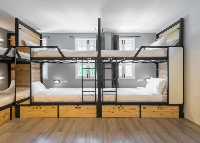 X9Hostel